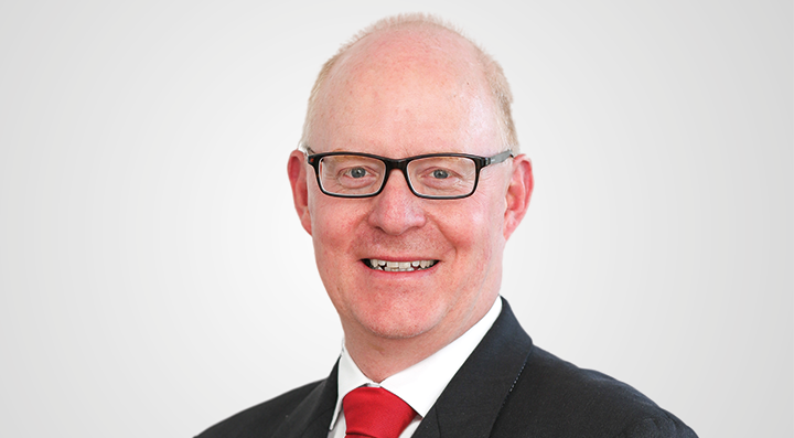 Porträt Foto von Dr. André Schreyer, Geschäftsführer Gebäudehülle Schweiz